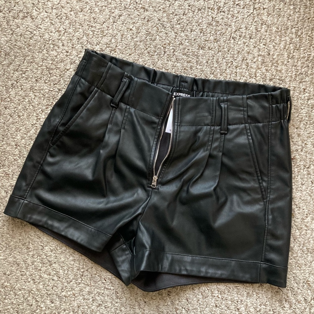 NWOT Express Hi Rise Shorties